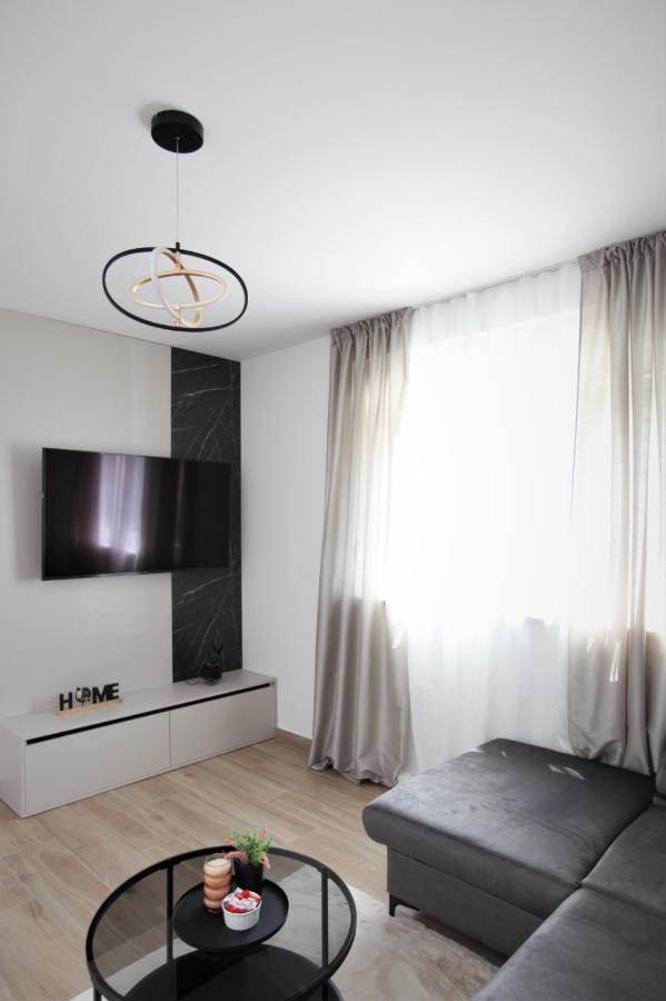 Apartment Sweet Dreams โตรกีร์ ภายนอก รูปภาพ